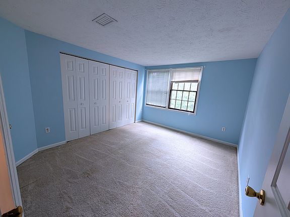 5th image of 18708 Caledonia Ct APT E