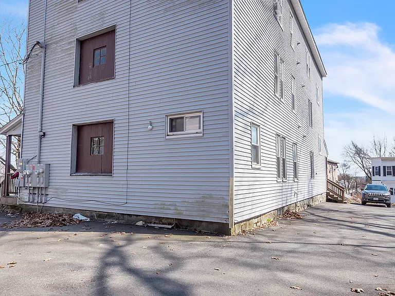1442 Main St #3 — Photo 8