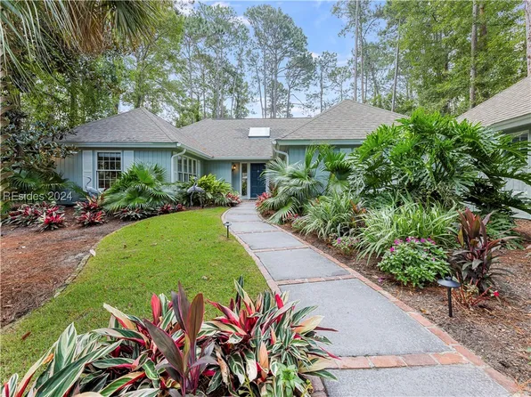 9 Sweetwater Ln, Hilton Head Island, SC 29926
