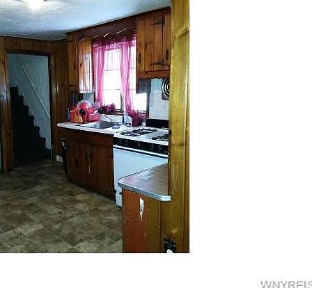 2nd image of 117 Thatcher Ave