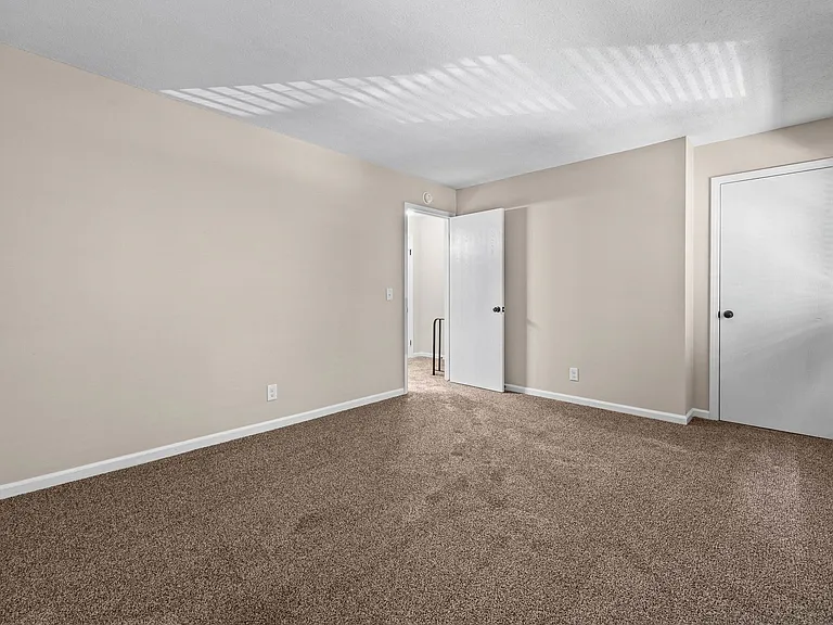 419 Britton — Photo 12