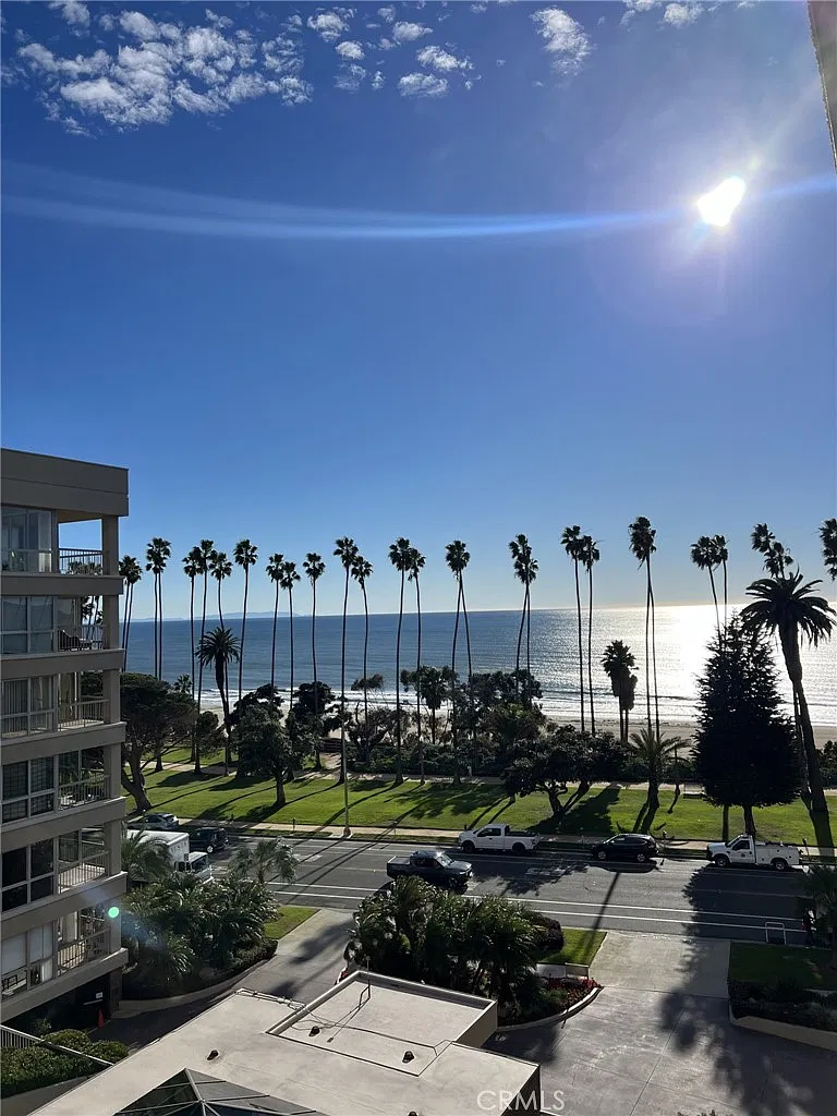 515 Ocean Ave — Photo 1