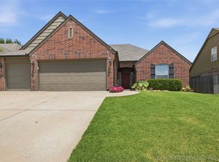2716 W Pensacola St, Broken Arrow, OK 74011