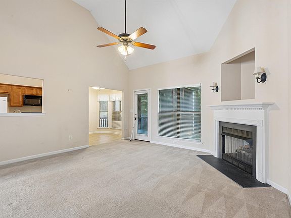 5th image of 2934 Summit Dr