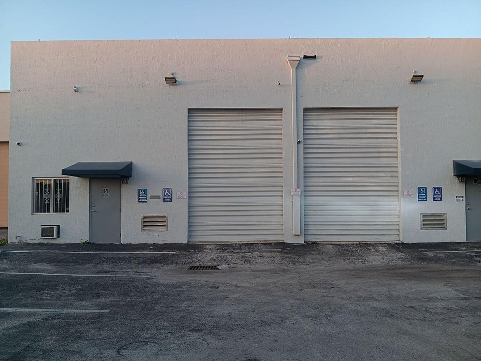 Building Photo 3