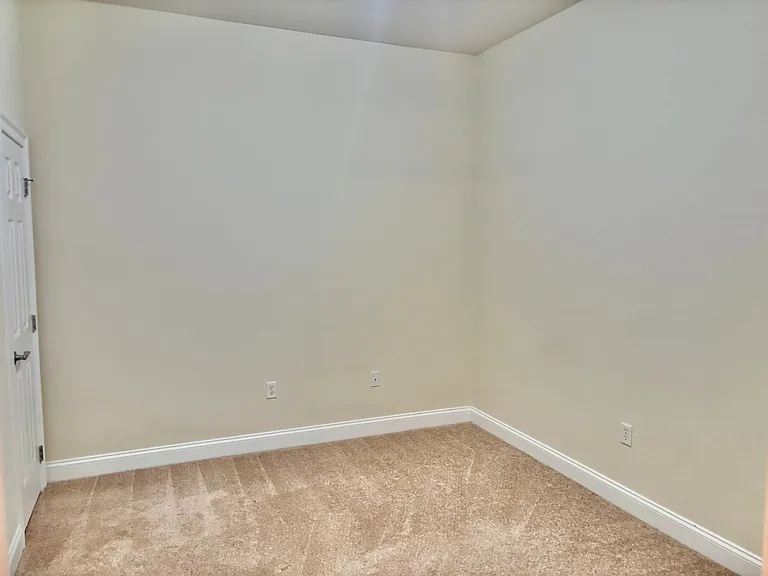 5215 Center St #105 — Photo 14