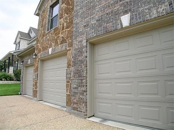 3rd image of 10517 Roy Butler Dr