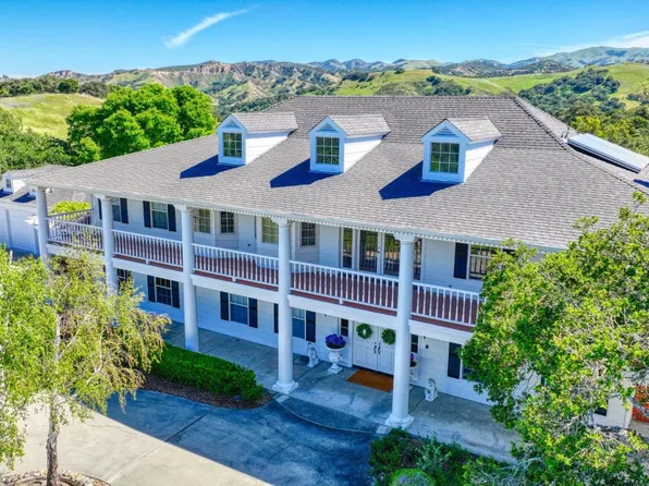 75 Robley Rd, Salinas, CA 93908