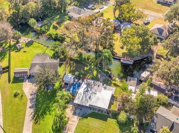 8150 Spring Dr, Yalaha, FL 34797