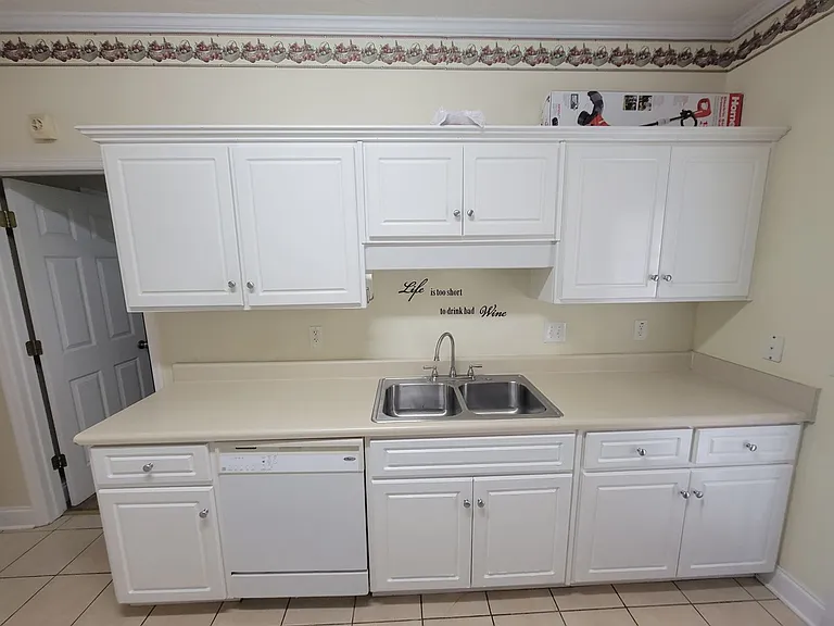 211 Brook Ct — Photo 6