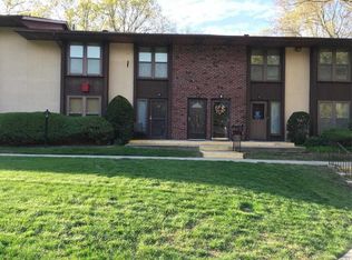 15 Cedar Ct, Selden, NY 11784