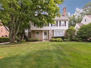 20855 Sydenham Rd, Shaker Heights, OH 44122