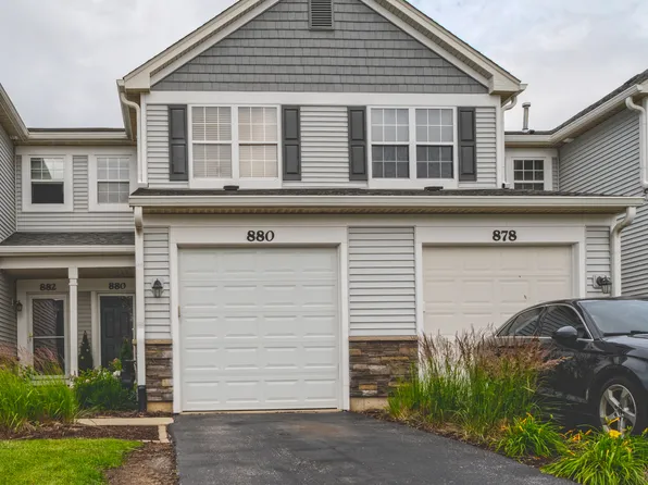 880 Genesee Dr, Naperville, IL 60563