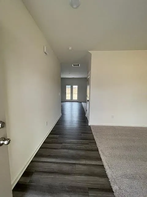 4 bed, 2.5 bath, 2095 sqft, $2,250 — Photo 3