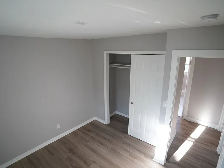 1501 N Freund Ave — Photo 17