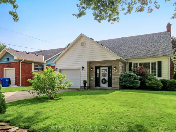 26 Grand Ave, Chatham Kent, ON N8A 4J9