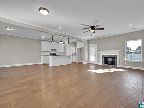 5th image of 107 Avondale Ln