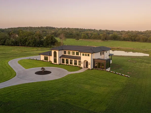 1347 Tucker Cemetery Rd, Mountain Home, AR 72653