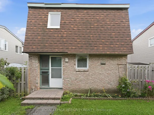 2057 Jasmine Cres #30, Ottawa, ON K1J 7W2