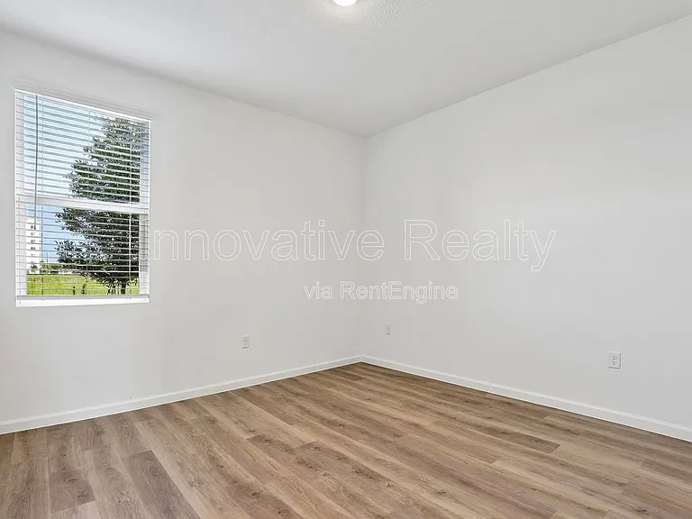 Venture Apartments — Photo 113
