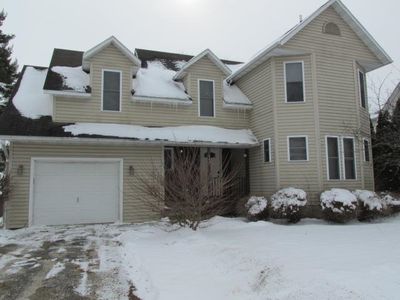 847 W Chestnut St, Freeport, IL, 61032