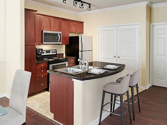 3rd image of 11743 Northpointe Blvd APT 1334