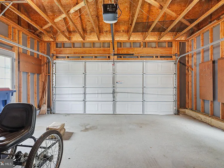 341 Bullskin St — Photo 40