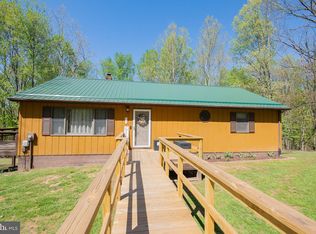 405 Hope Acres Dr, Berkeley Springs, WV 25411