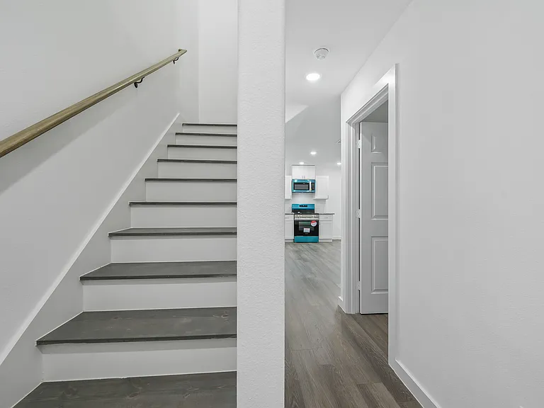 7413 Shotwell St #B — Photo 38