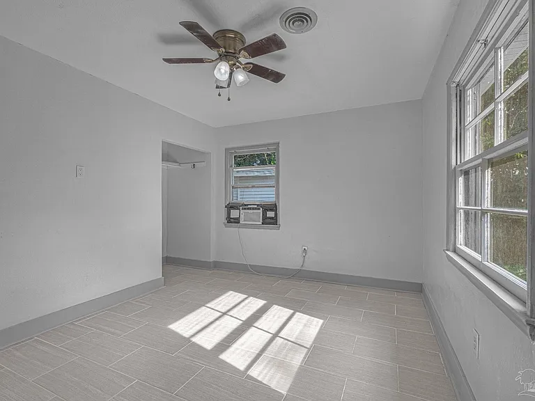 3211 Torres Ave — Photo 32