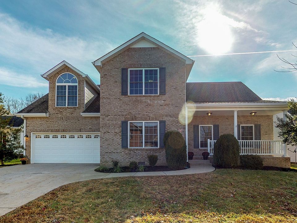 1st image of 942 Willow Cir