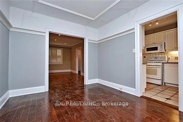 23 Bowood Ave — Photo 7