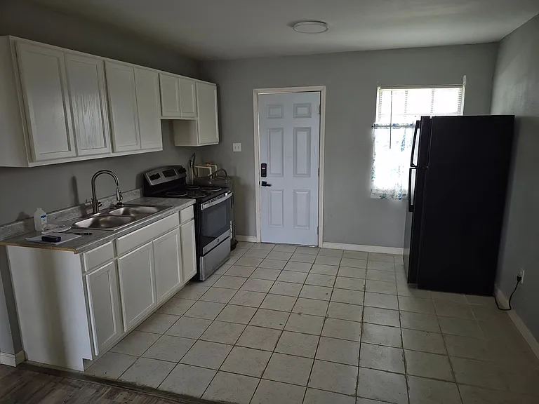 3408 E Dr Martin Luther King Jr Blvd #5 — Photo 2