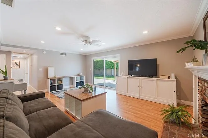 2436 E Tryon Ave — Photo 13