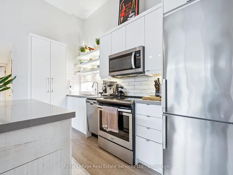 459 Kerr St #106 — Photo 6