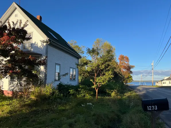 1233 Cape Jellison Road, Stockton Springs, ME 04981