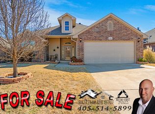 2412 Vintage Park Ln, Yukon, OK 73099