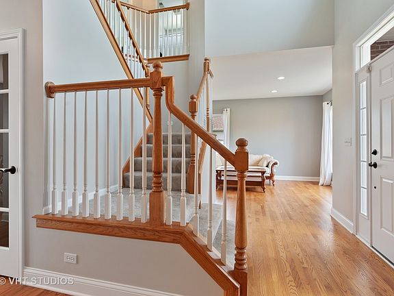 2nd image of 961 Woodland Dr