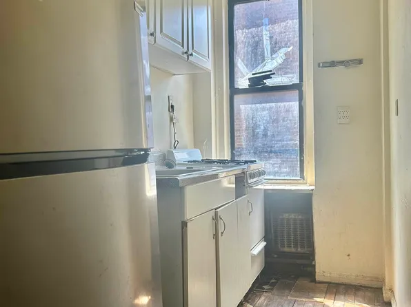 221 East 173rd Street image 6 of 9