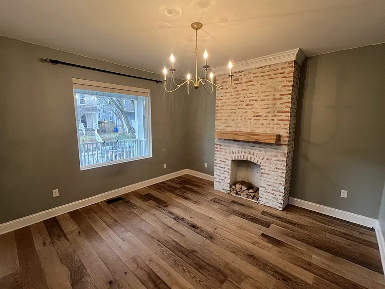 1342 Hamlet St — Photo 6