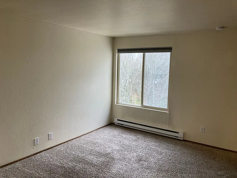 Lawton Park Apartments — Photo 20