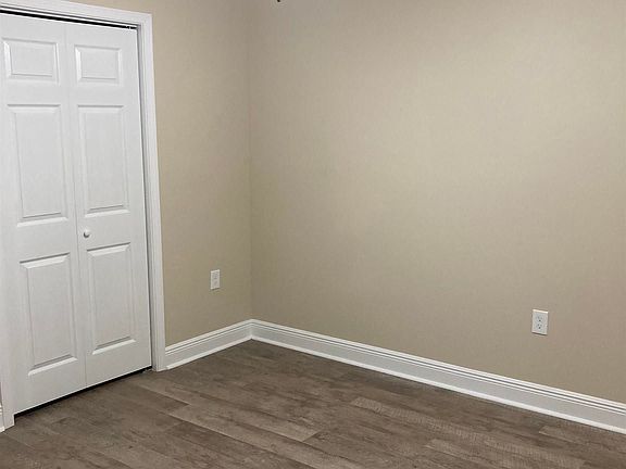 3rd image of 2556 Joy Ann Dr