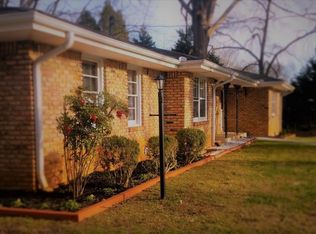 1520 Rockbridge Rd, Stone Mountain, GA 30087