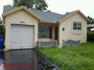 4291 NW 45th St, Lauderdale Lakes, FL 33319