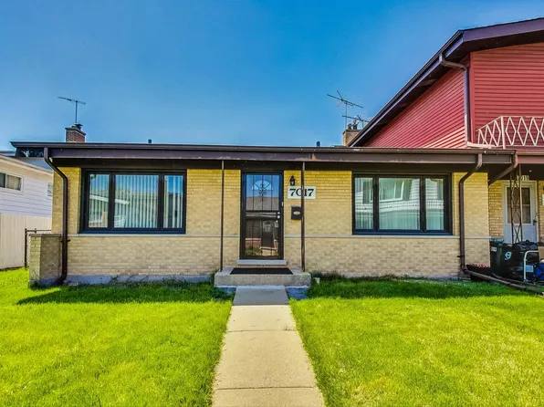 7017 W Carol Avenue, Niles, IL 60714