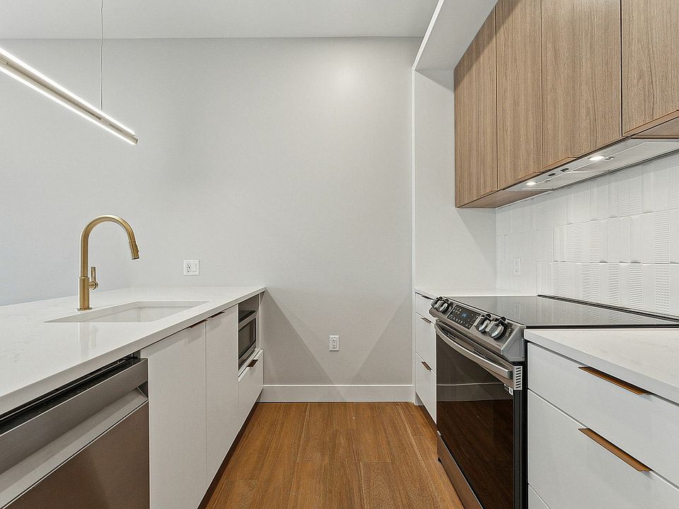 015-3800-Tennyson-St-501