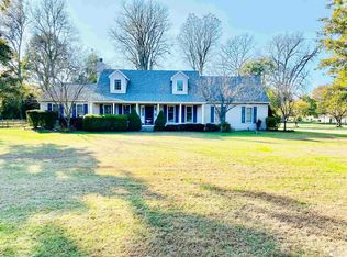 8977 Summerfield Rd, Lambertville, MI 48144