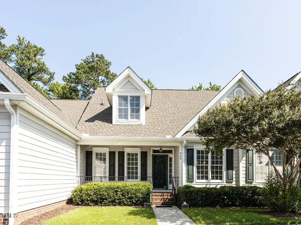 929 S Lakeside Dr, Four Oaks, NC 27524