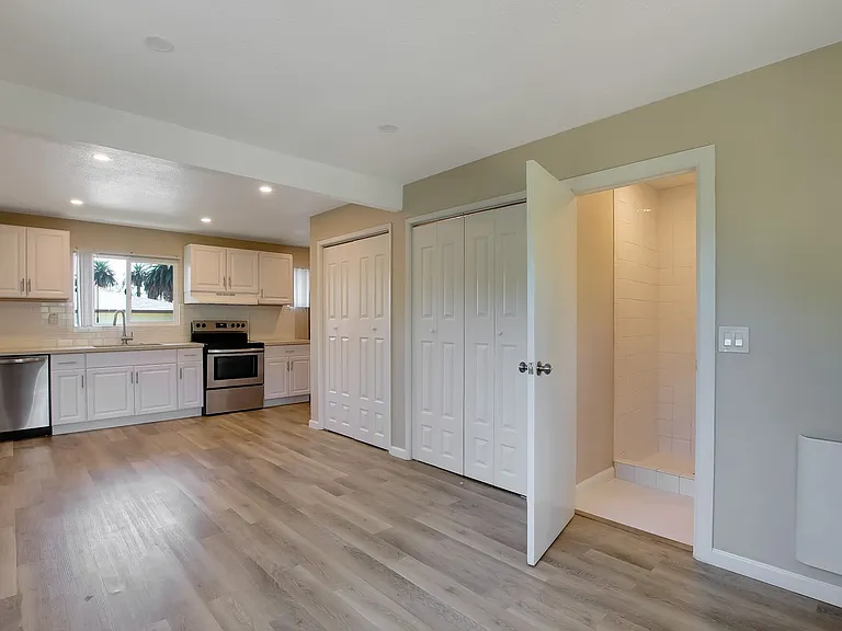 130 S Soledad St — Photo 19