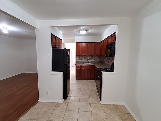 1st image of 1366 E 100th St #2
